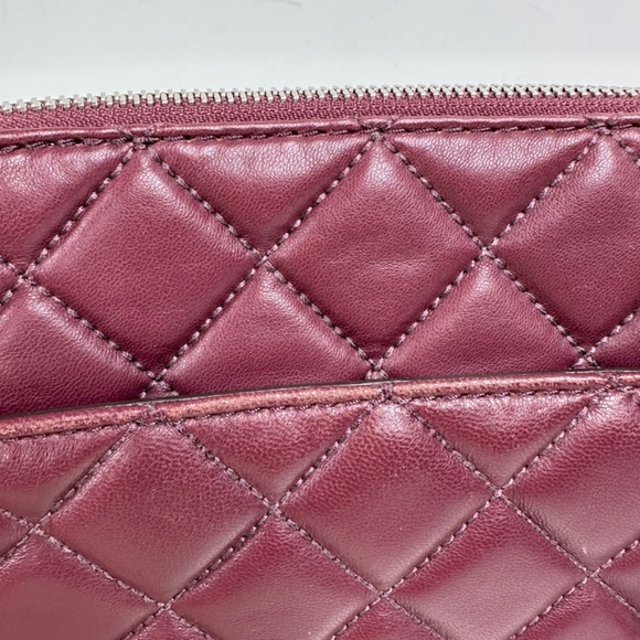 Michael Kors Quilted Burgundy Soft Leather Zip Purse Crossbody Bag Flap Pocket - Picture 6 of 11